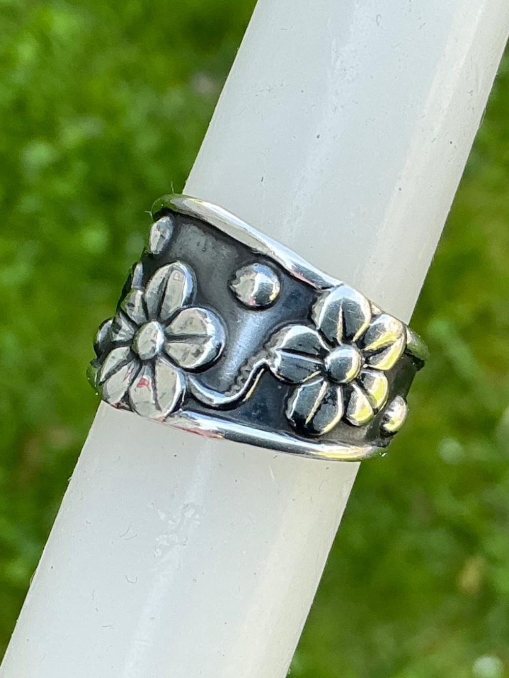 Vintage Mexico Sterling Silver Ring Signed Daisy Flower Band Oxidized Design - Picture 8 of 16